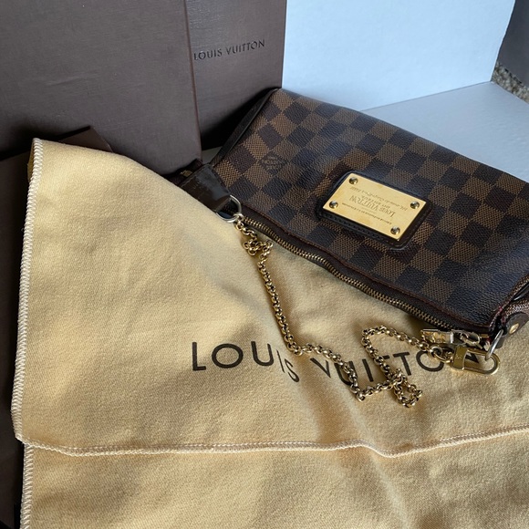 Louis Vuitton Damier Ebene Eva Clutch - Picture 2 of 15
